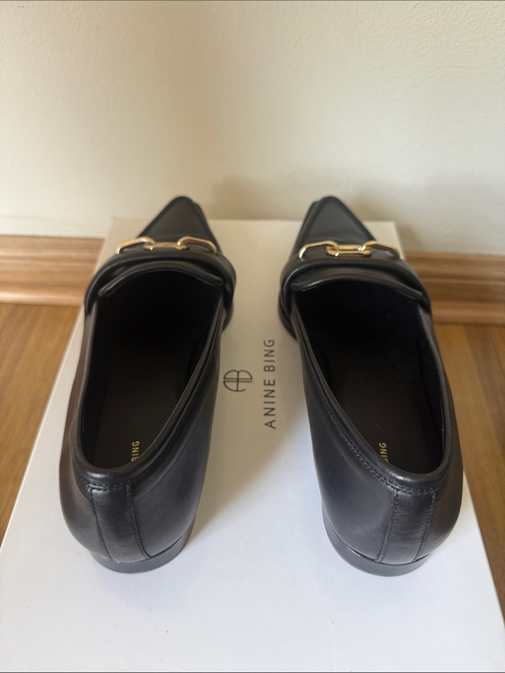 Anine Bing NEW Leather Loafers with Gold Chainlink - Size 39 - Picture 2 of 10